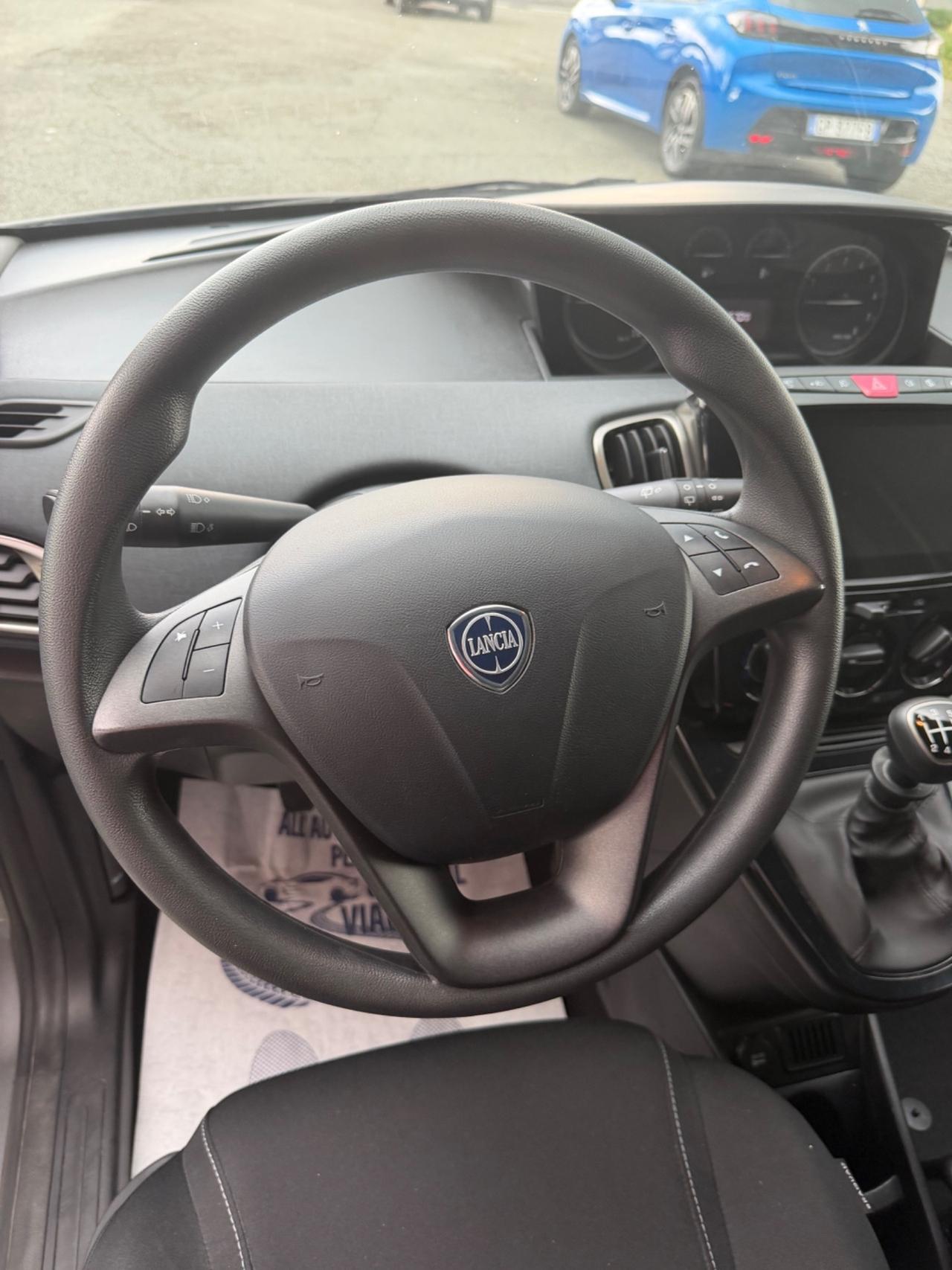 Lancia Ypsilon 1.0 Hybrid Gold