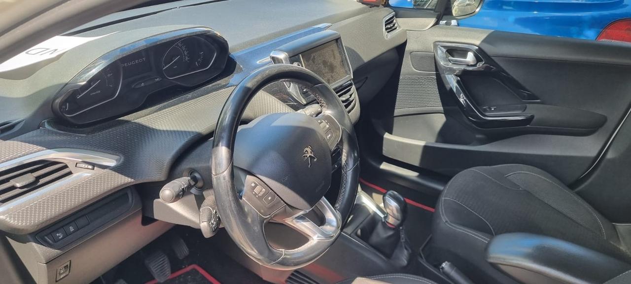 Peugeot 208 PureTech 82 5 porte Allure