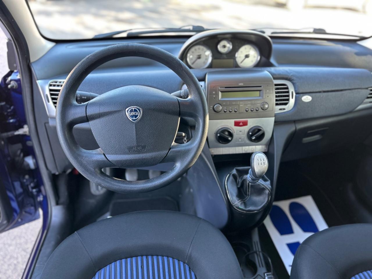 Lancia Ypsilon 1.2 Argento B-Color