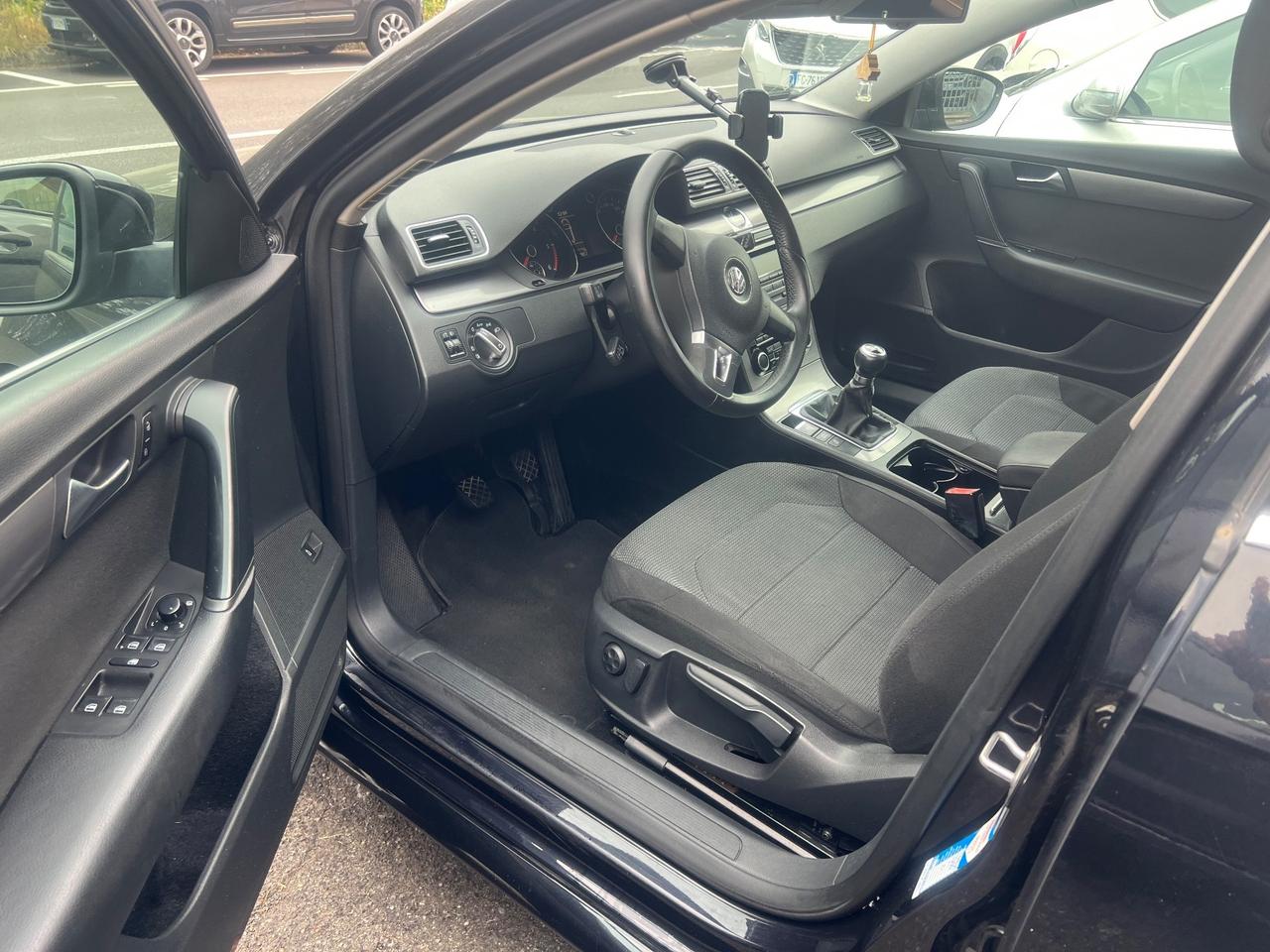Volkswagen Passat 1.6 TDI Comfortline BlueM. Tech.