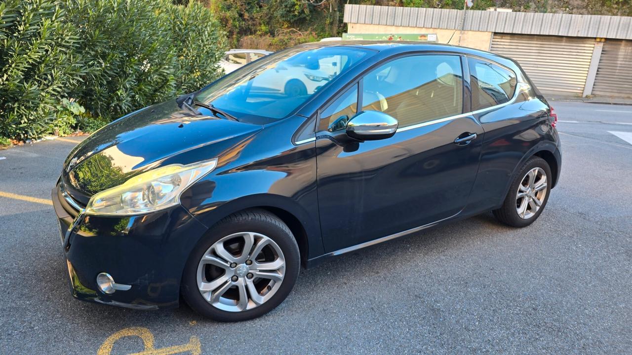 Peugeot 208 1.6 e-HDi 92 CV Stop&Start ETG6 3 porte Allure