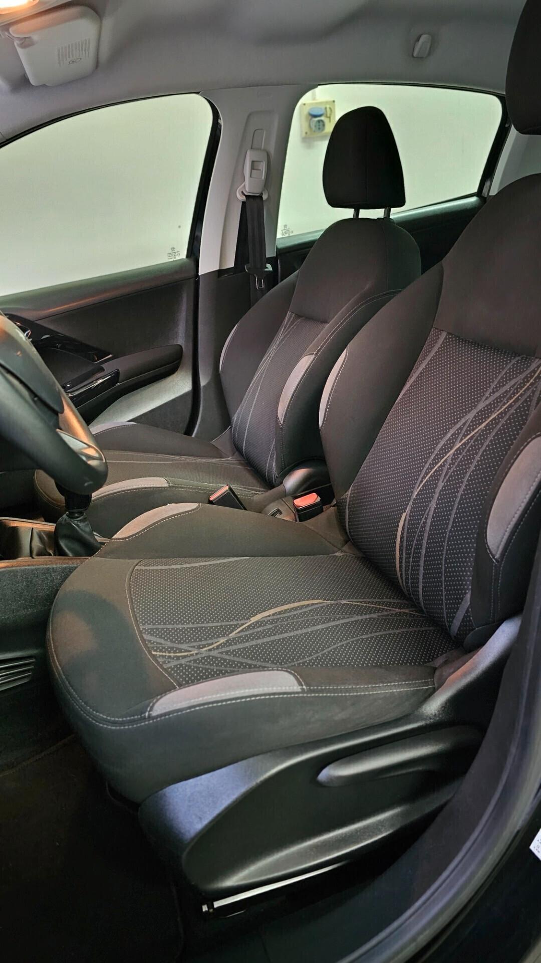 Peugeot 208 1.4 HDi 68 CV 5 porte