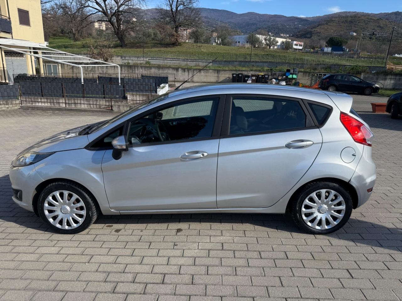 Ford Fiesta 1.5 TDCi 75CV 5 porte Titanium