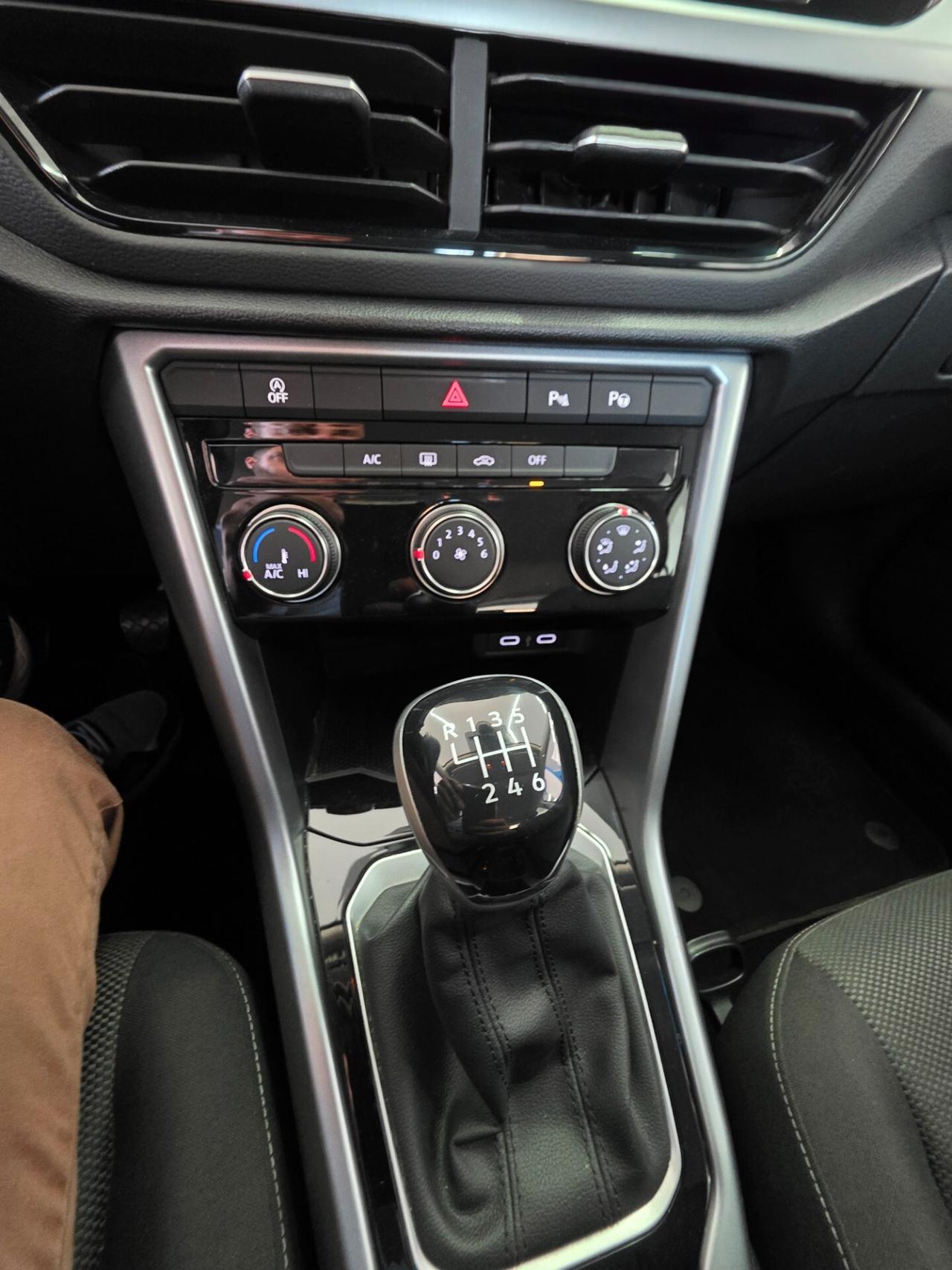 Volkswagen T-Roc 1.0TSI 2022 73000KM UNICOPROPRIETARIO