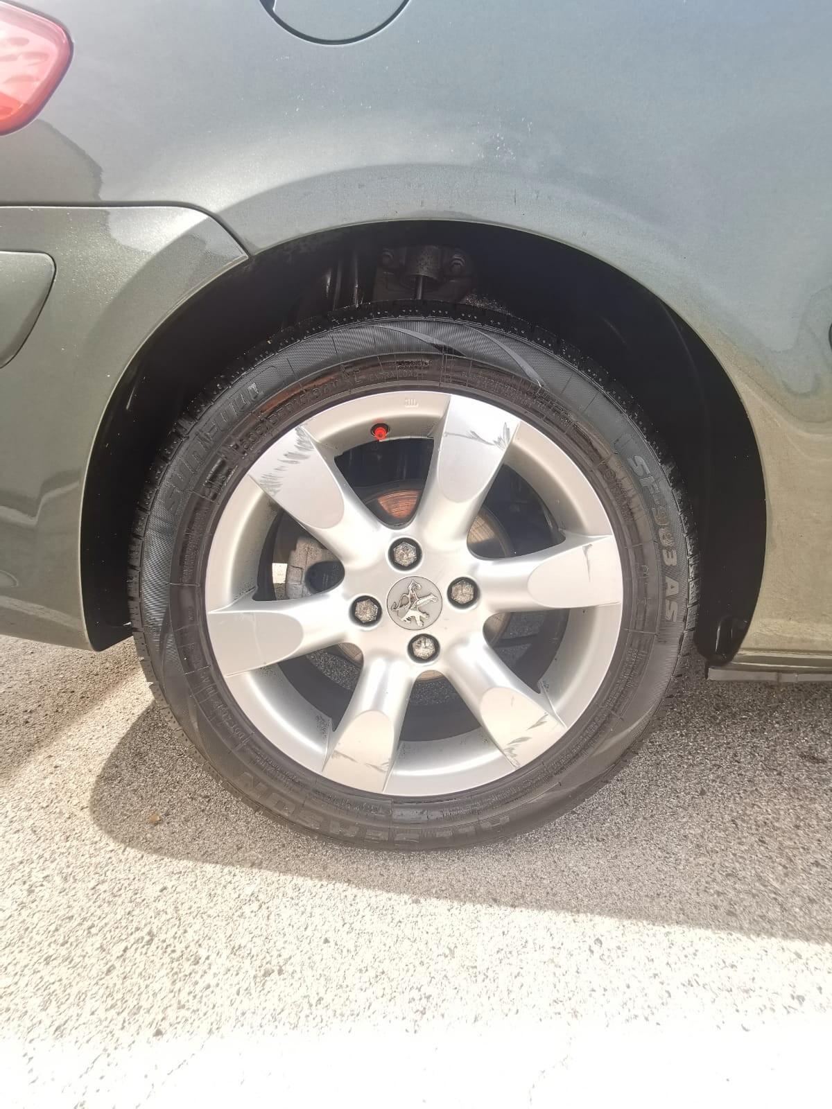 Peugeot 307 2.0 HDi FAP CC Féline