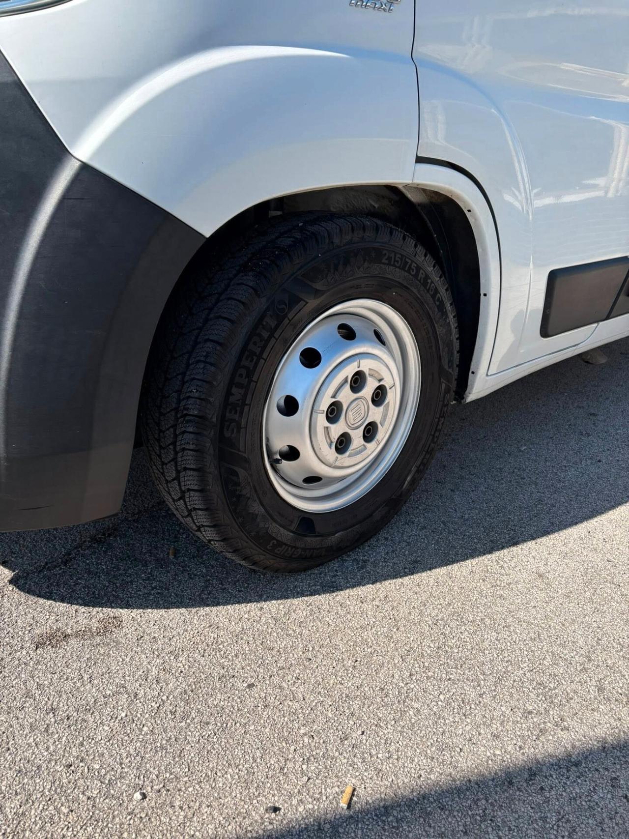 Fiat Ducato Maxi doppia cabina 7 posti gru fassi