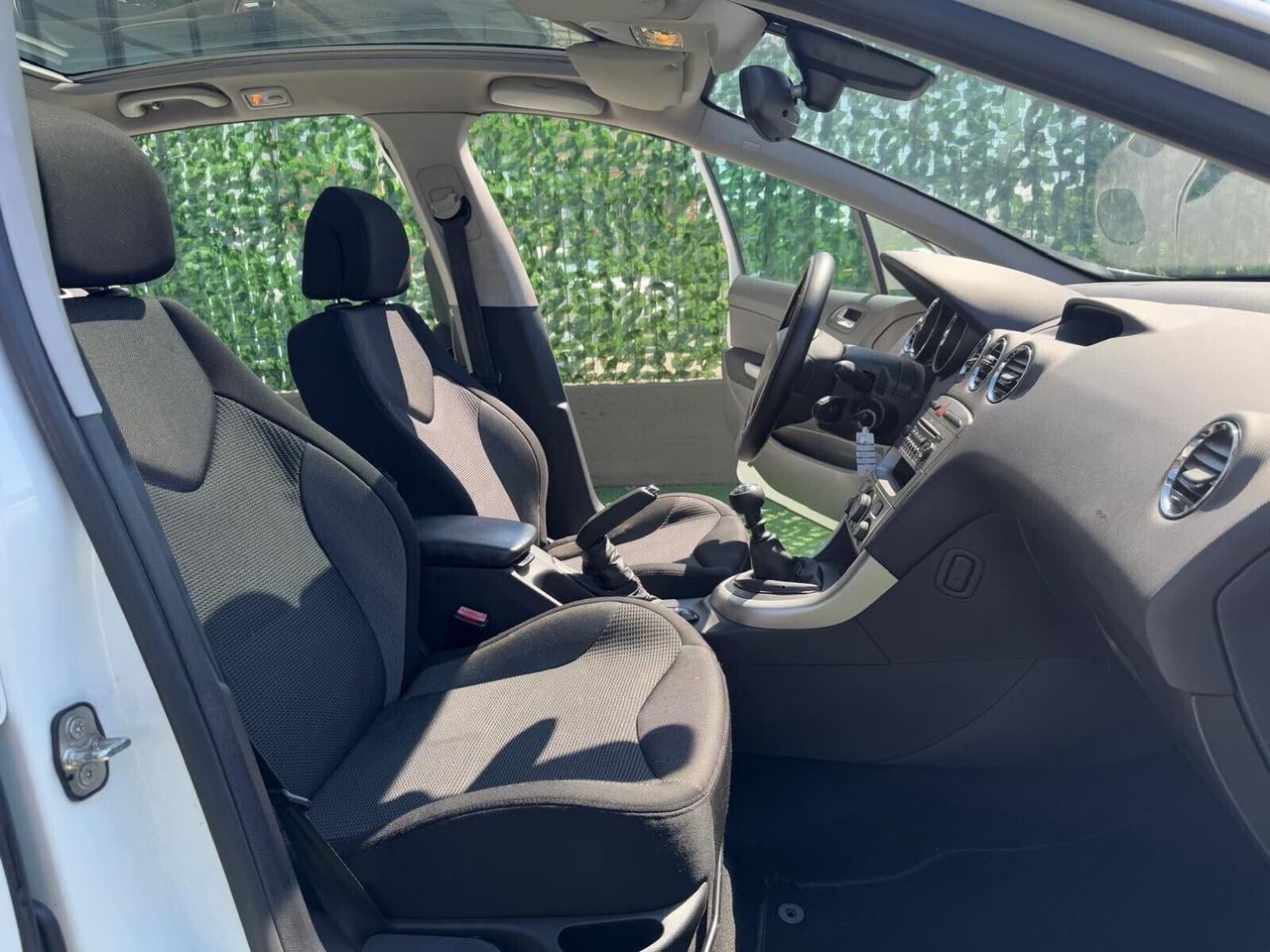 Peugeot 308 1.6 HDi 110CV 5p. Féline (6 Marce)