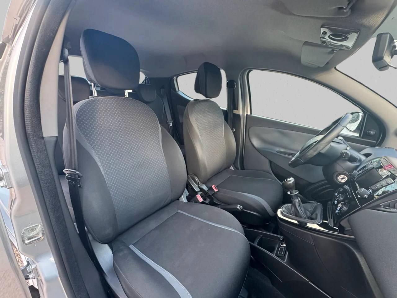 Lancia Ypsilon 1.2 69 CV 5 porte GPL Ecochic Gold 09/2017