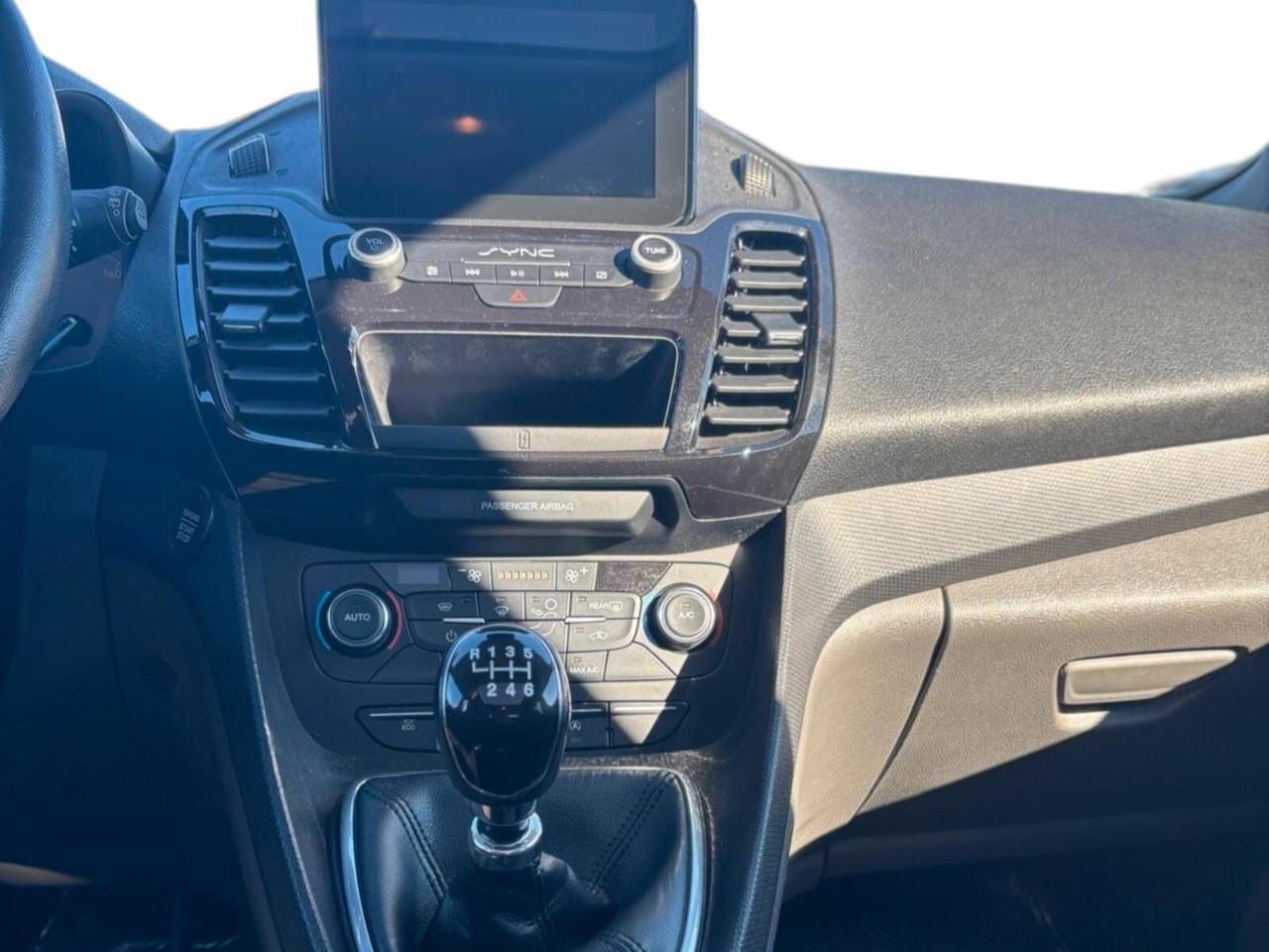 Ford Tourneo Connect Tourneo Connect 1.5 TDCi 120 CV aut. Titanium