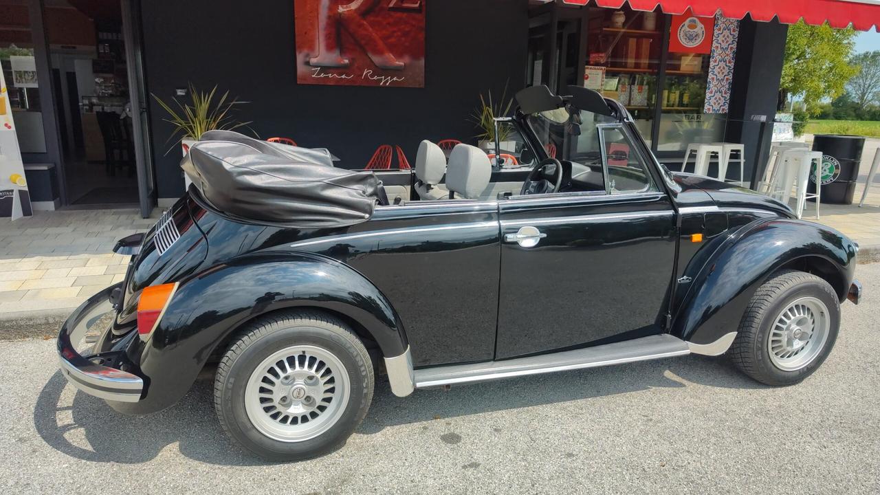 Volkswagen Maggiolino CABRIO o COUPE'