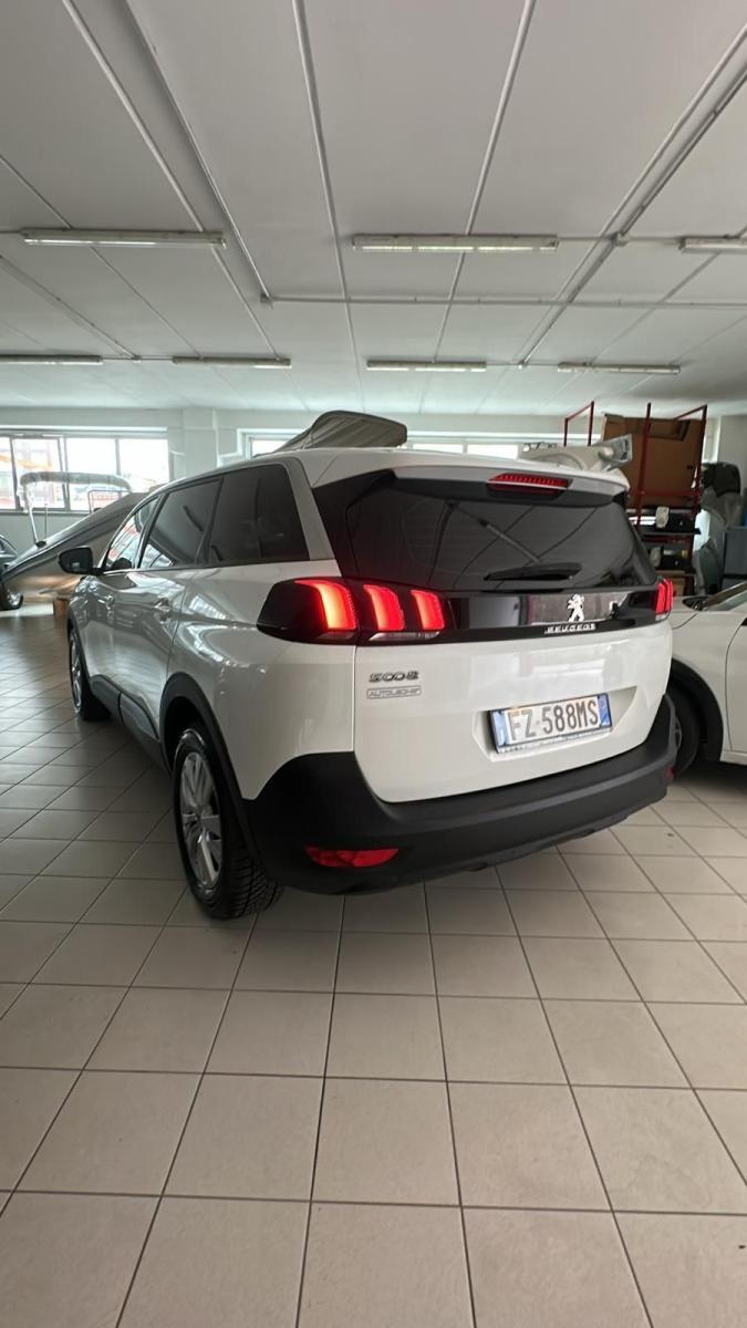 PEUGEOT - 5008 - BlueHDi 130 S&S Business
