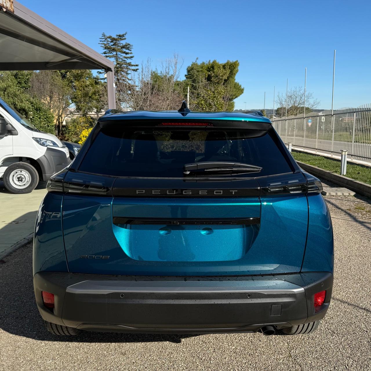 Peugeot 2008 Hybrid 110 e-DCS6 Allure