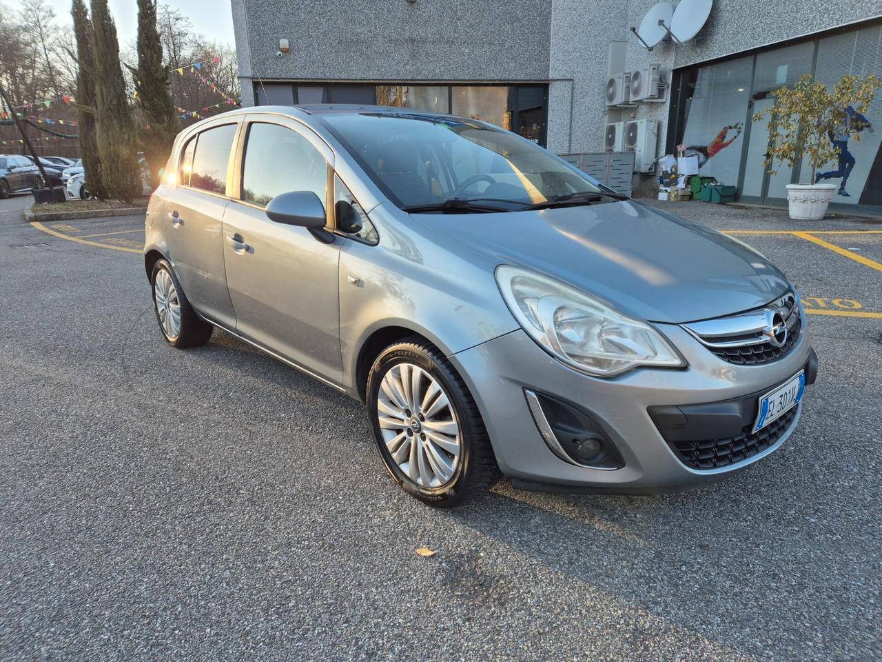 Opel Corsa 1.2 5 porte Sport *NEOPATENTATI*