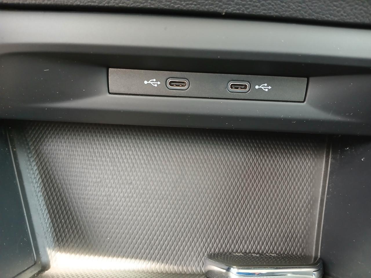Volkswagen Golf 8 2.0 TDI 115CV 2020