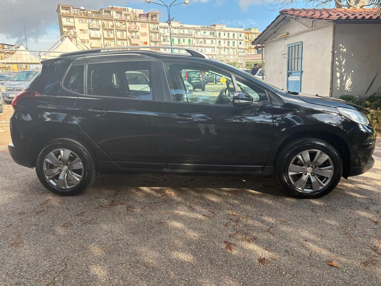 PEUGEOT 2008 1.6 HDI Black Matt - 2018
