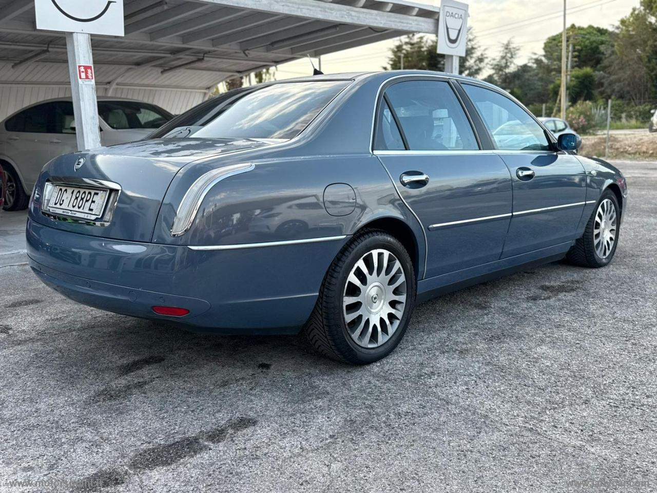 LANCIA Thesis 2.4 JTD 20V aut. 100