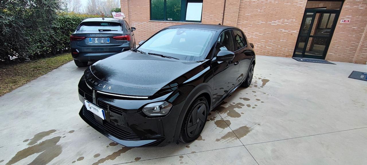 Lancia Ypsilon Hybrid e-DCT LX