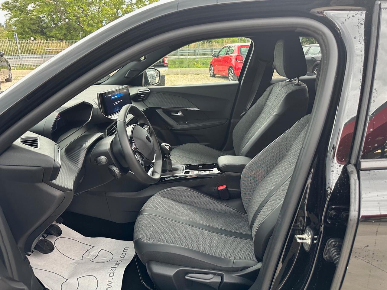Peugeot 2008 PureTech 100 S&S Allure