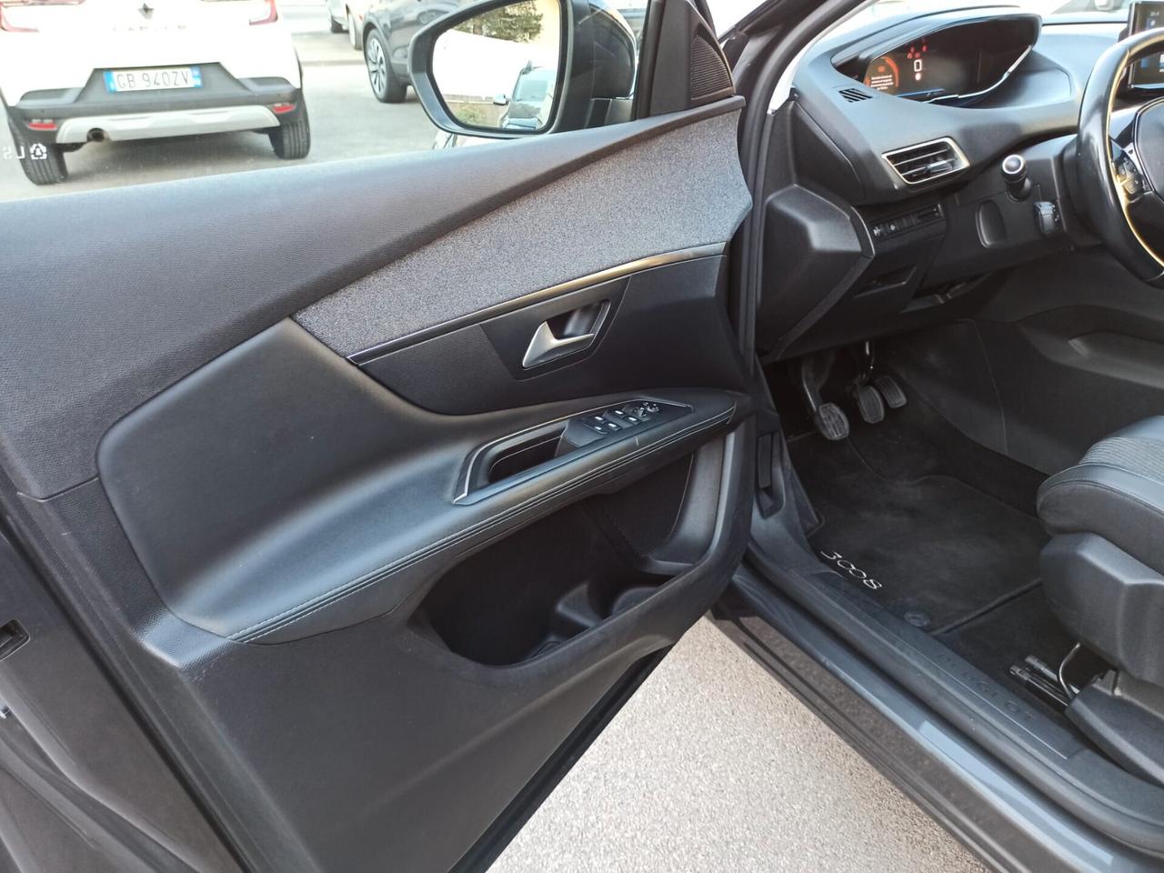 Peugeot 3008 BlueHDi 130 S&S Allure Pack