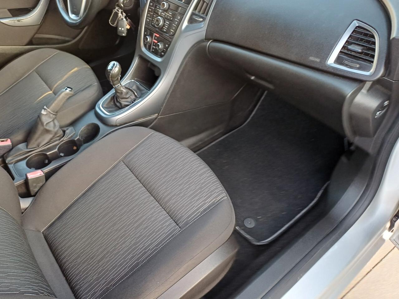 Opel Astra 1.4 Turbo 140CV Sports Tourer GPL Tech Elective