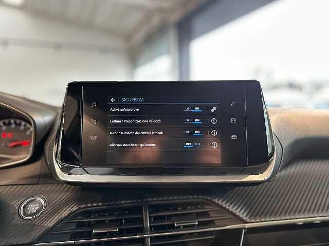 Peugeot 2008 PureTech 130 S&S EAT8 Allure Pack