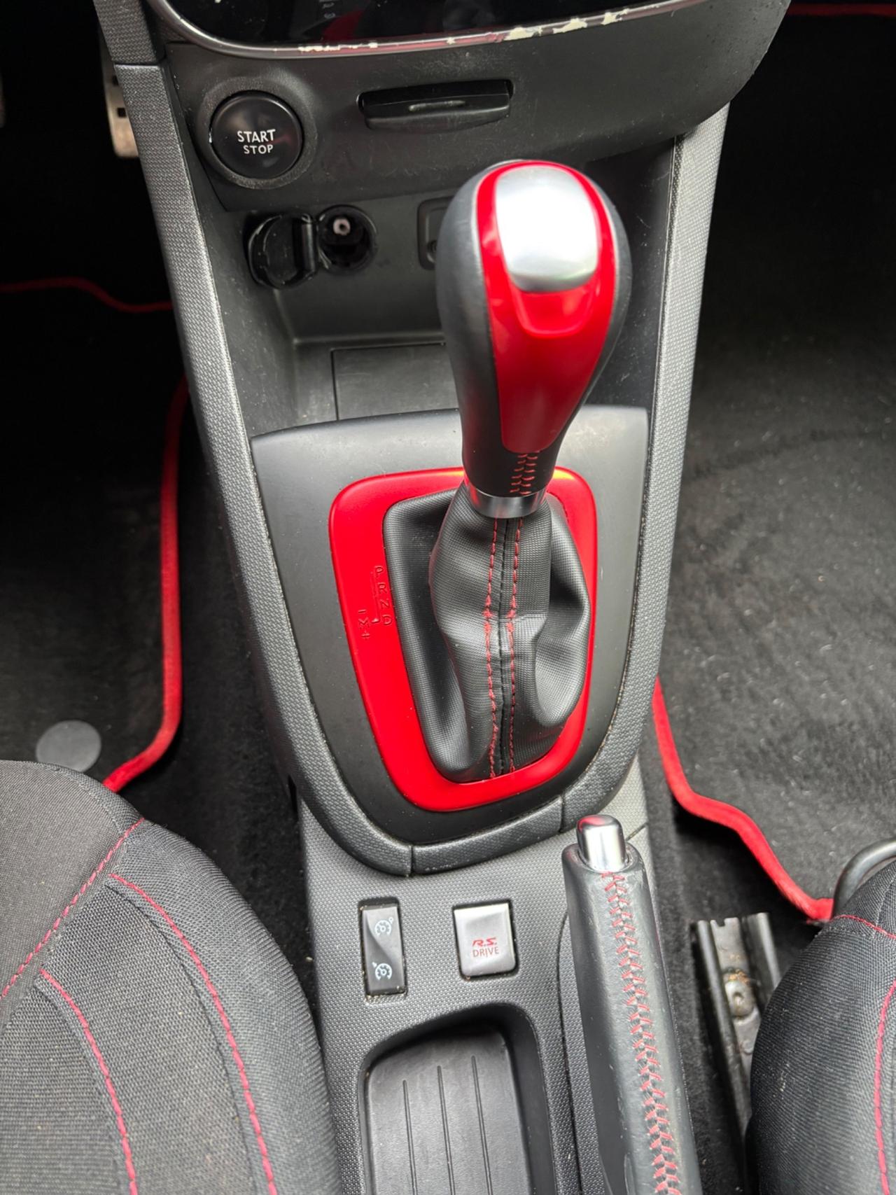 Renault Clio 1.6 T 220CV EDC RS Trophy