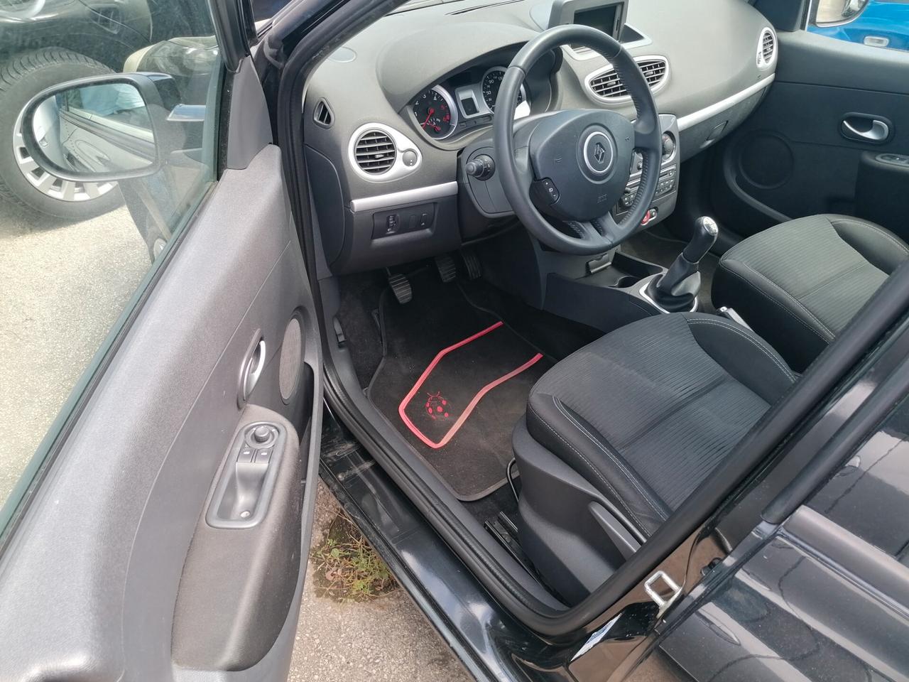 Renault Clio 1.5 dCi 75CV Dynamique 2012