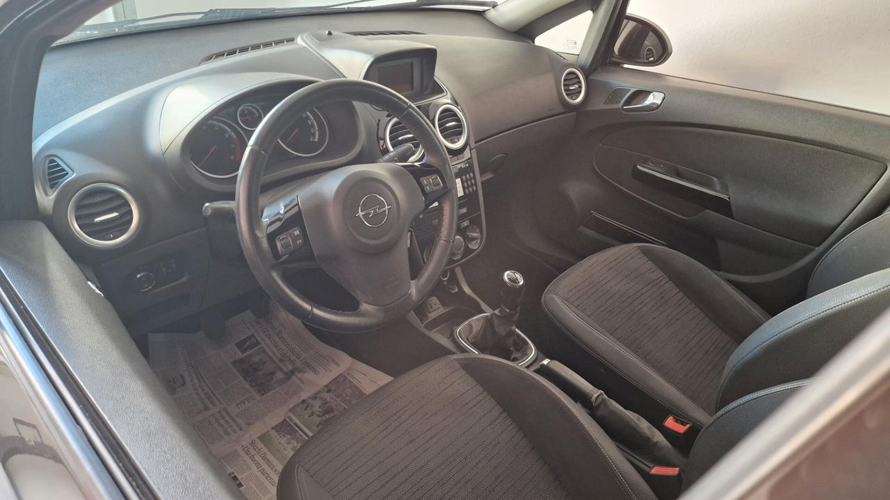 Opel Corsa 1.2 benzina Anno 2014