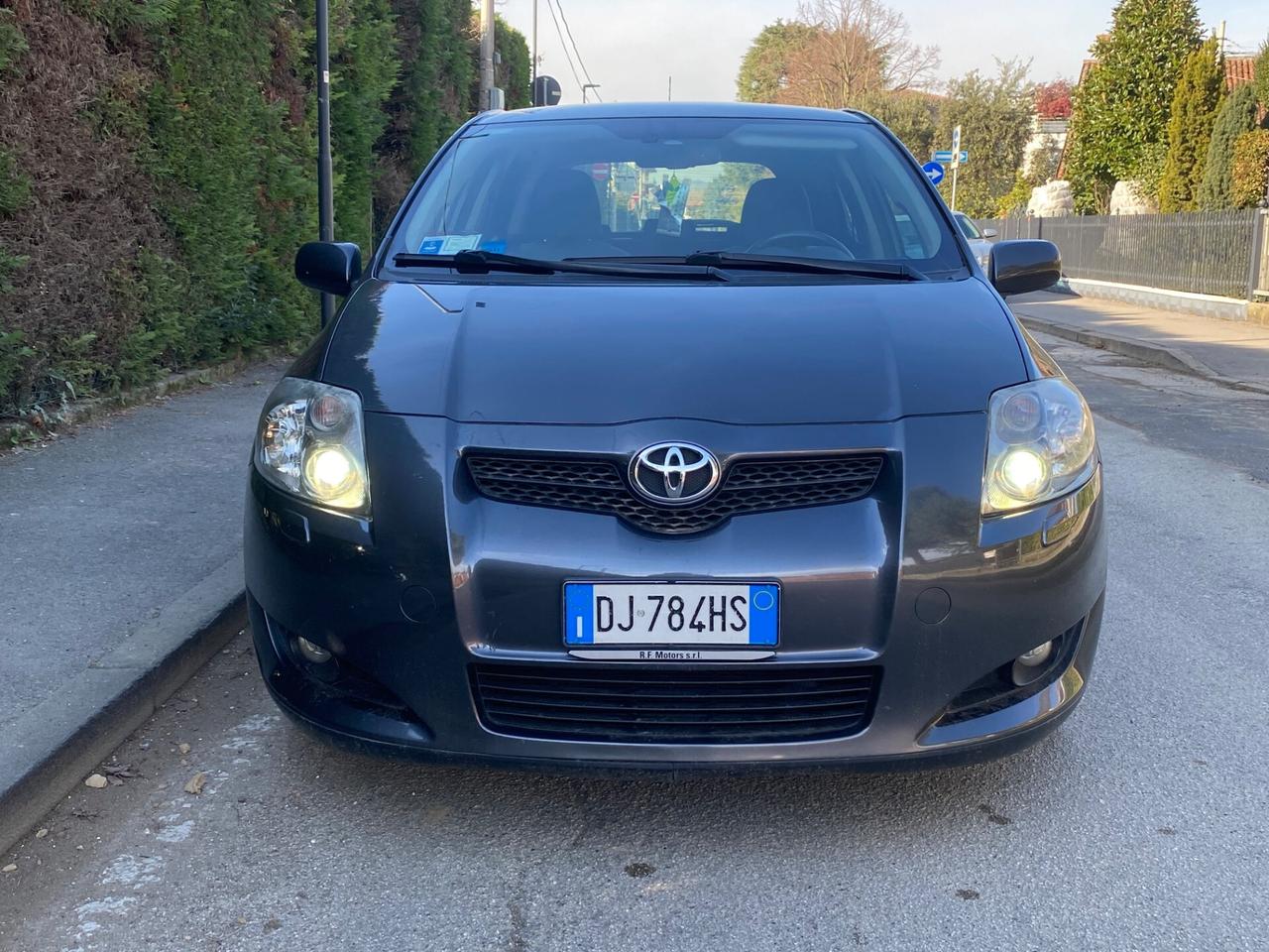 Toyota Auris 2.2 D - Versione Introvabile