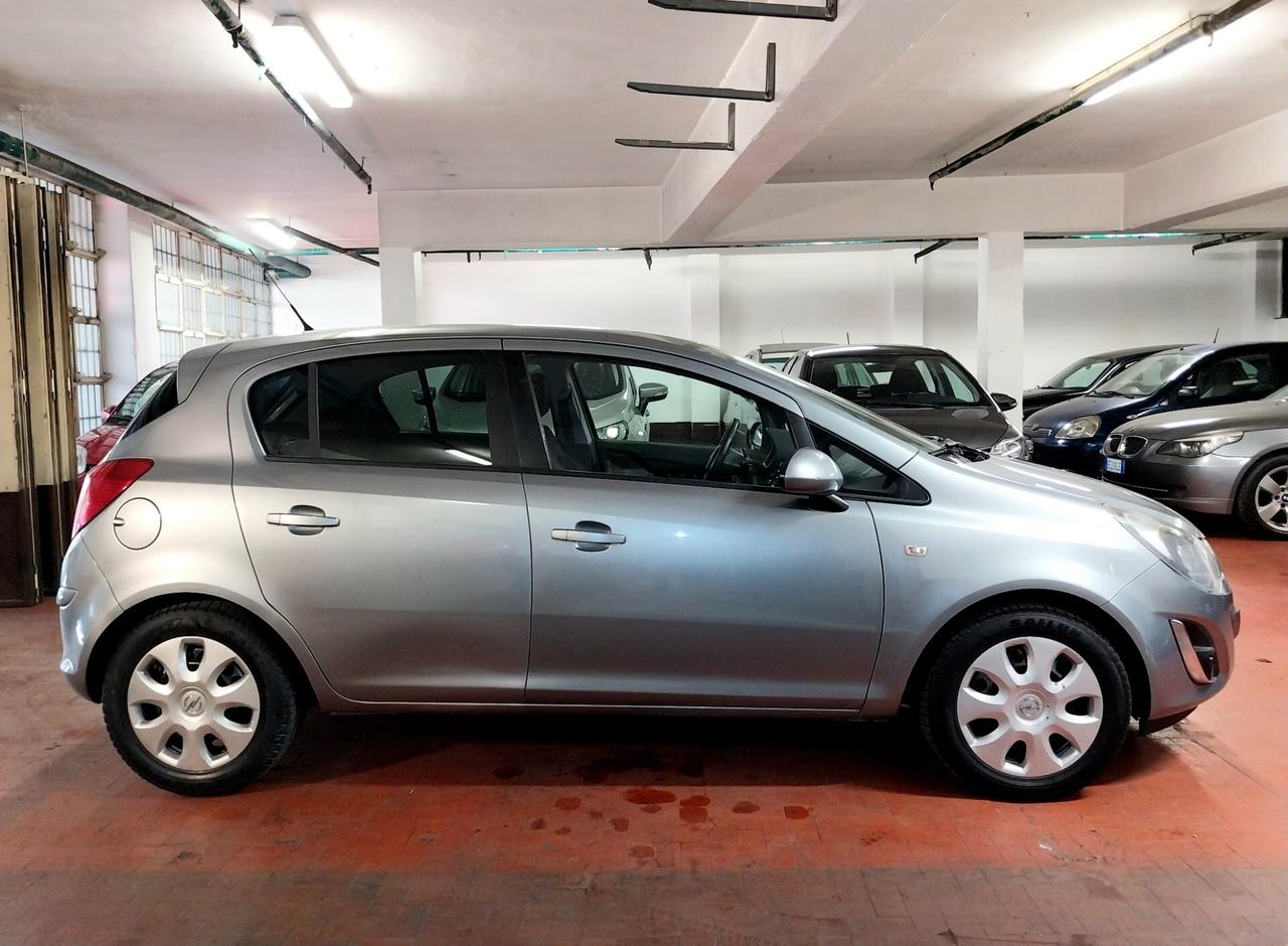 Opel Corsa 1.2 85 cv 5 porte