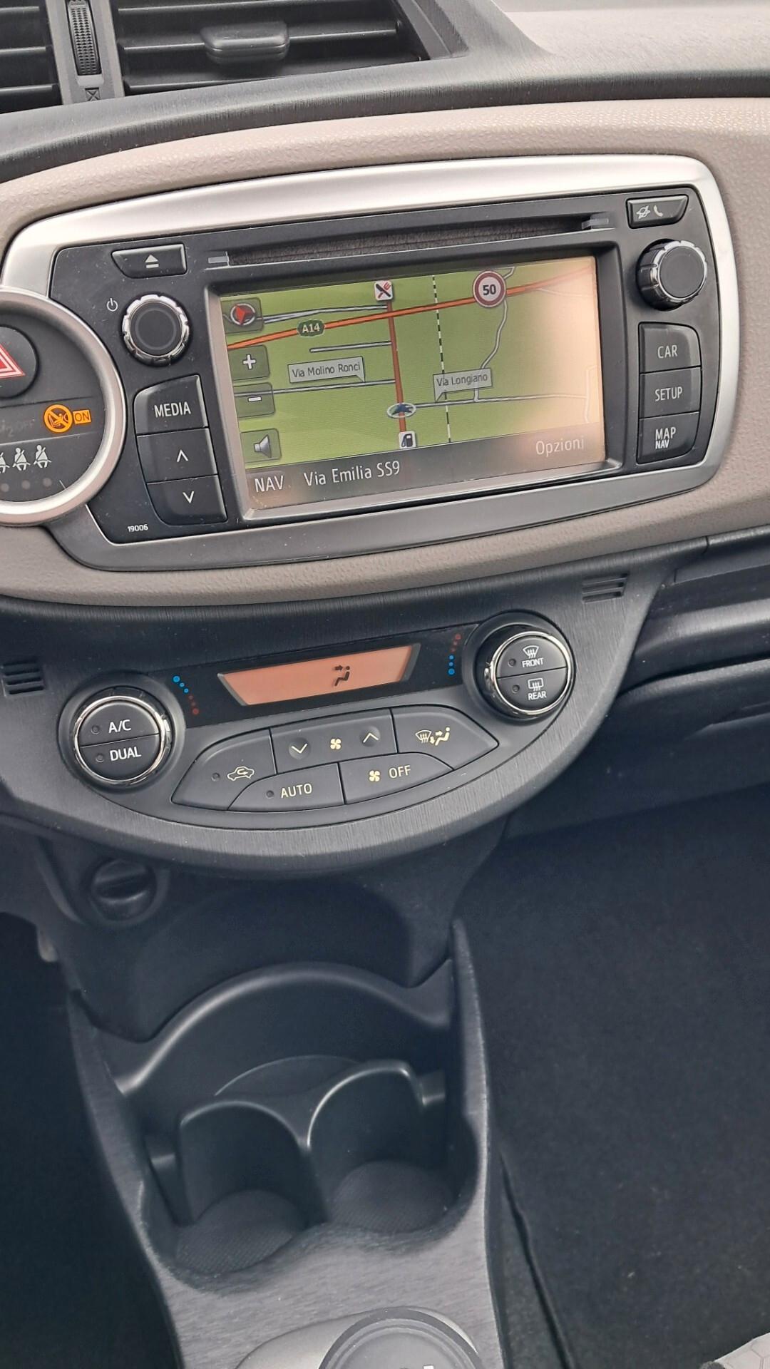 Toyota Yaris 1.3 5 porte Lounge Gpl