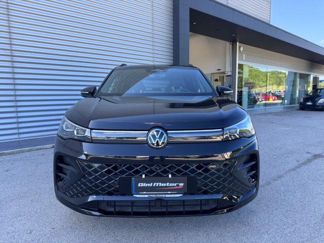 VOLKSWAGEN Tiguan 1.5 eTSI 150CV GANCIO DSG R-Line Plus PARI A NUOVO