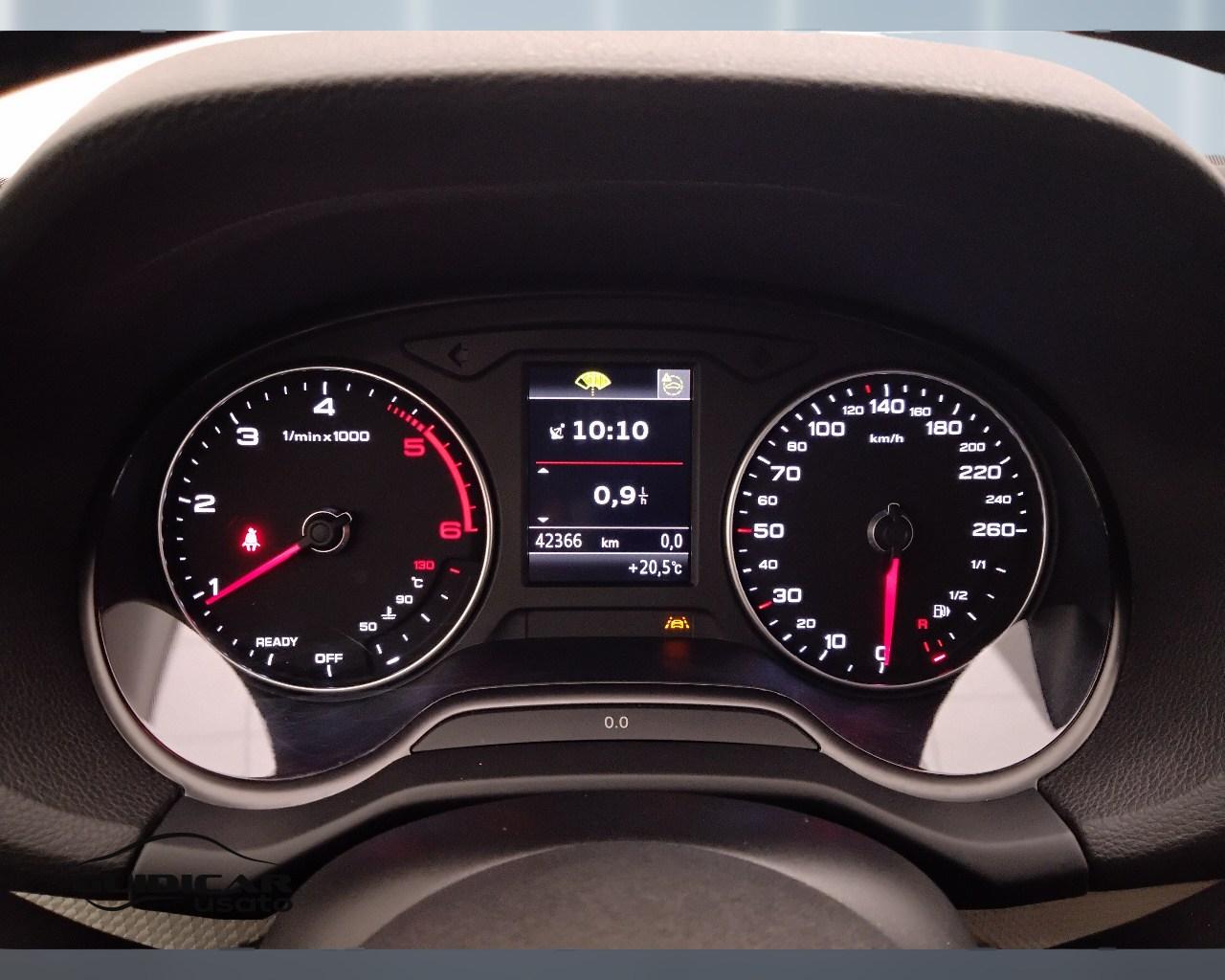 AUDI Q2 I 2021 - Q2 30 2.0 tdi Business
