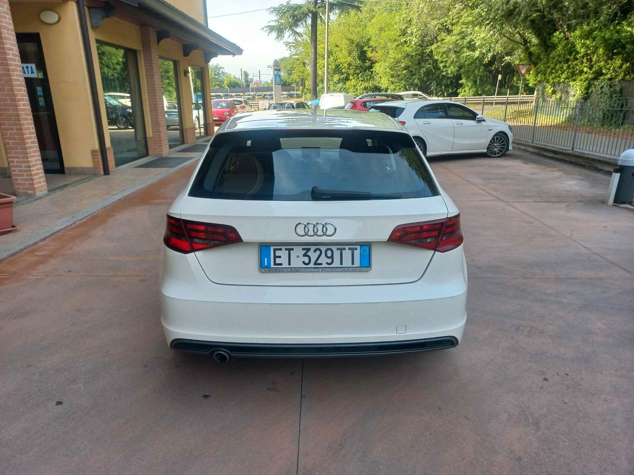 Audi A3 SPB 1.6 TDI Business S-LINE