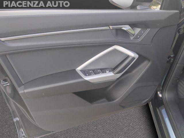 AUDI Q3 35 TDI S tronic.VIRTUAL.NAVI.LED