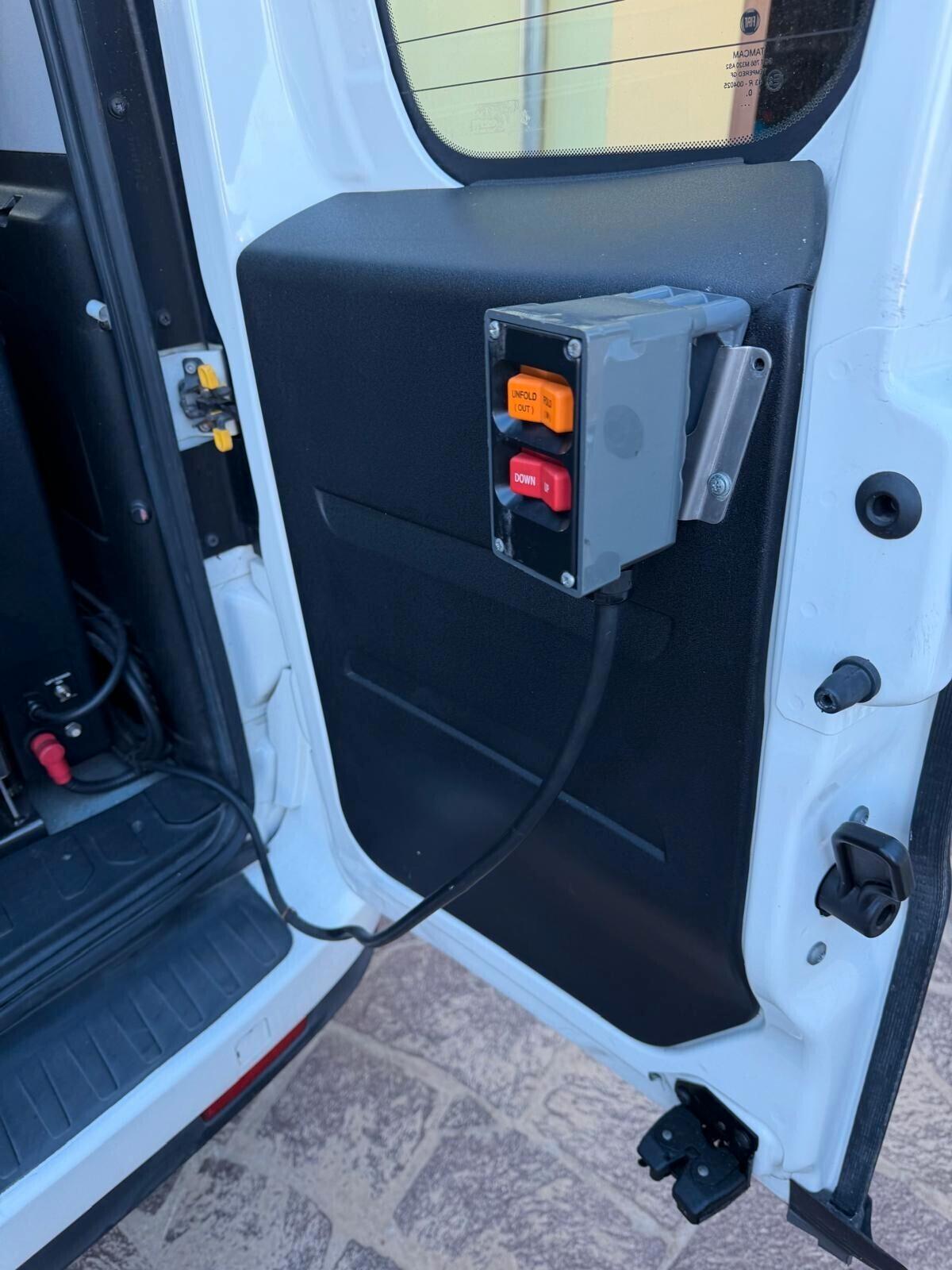 Fiat Doblo 1.6 MJT 16V, trasporto disabili