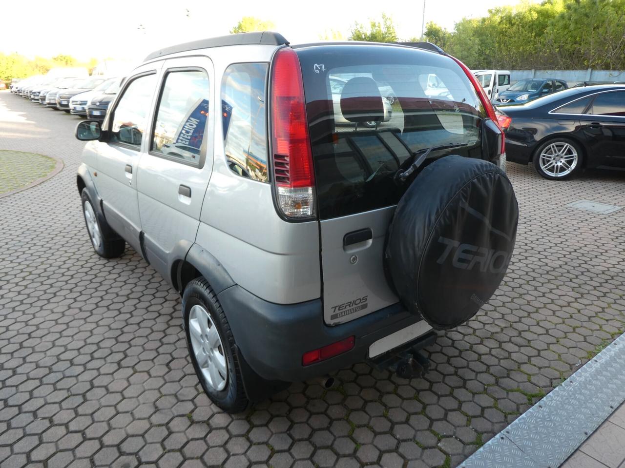 Daihatsu Terios 1.3i 16V cat 4WD SX OK NEOPATENTATI