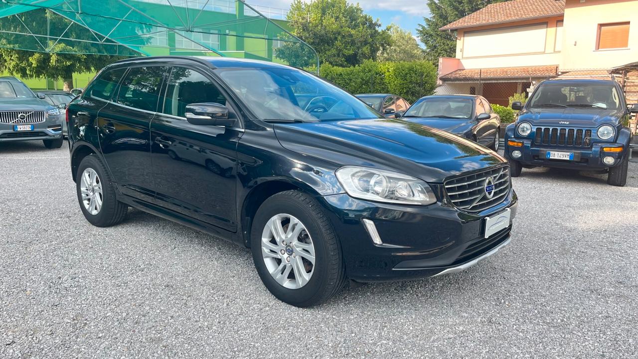 Volvo XC 60 XC60 D4 AWD Geartronic Momentum N1