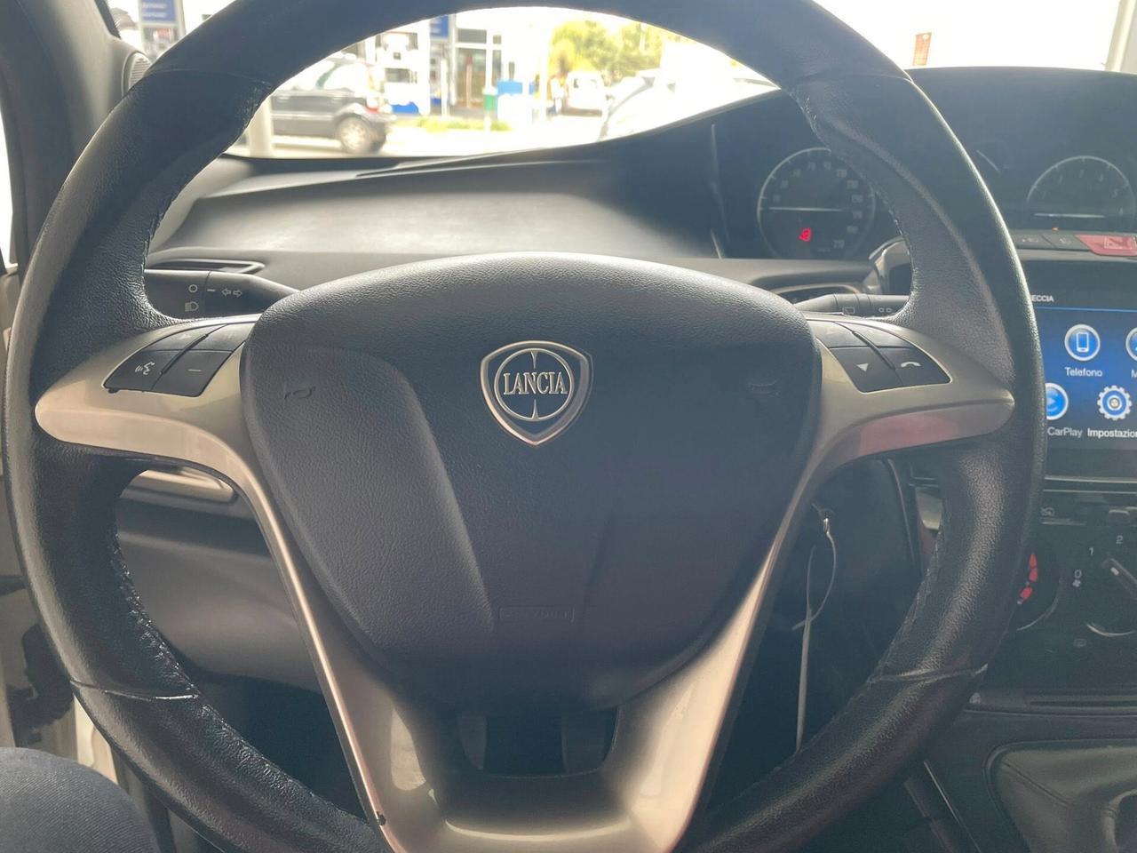 Lancia Ypsilon 1.0 FireFly 5 porte S&S Hybrid Ecochic Gold