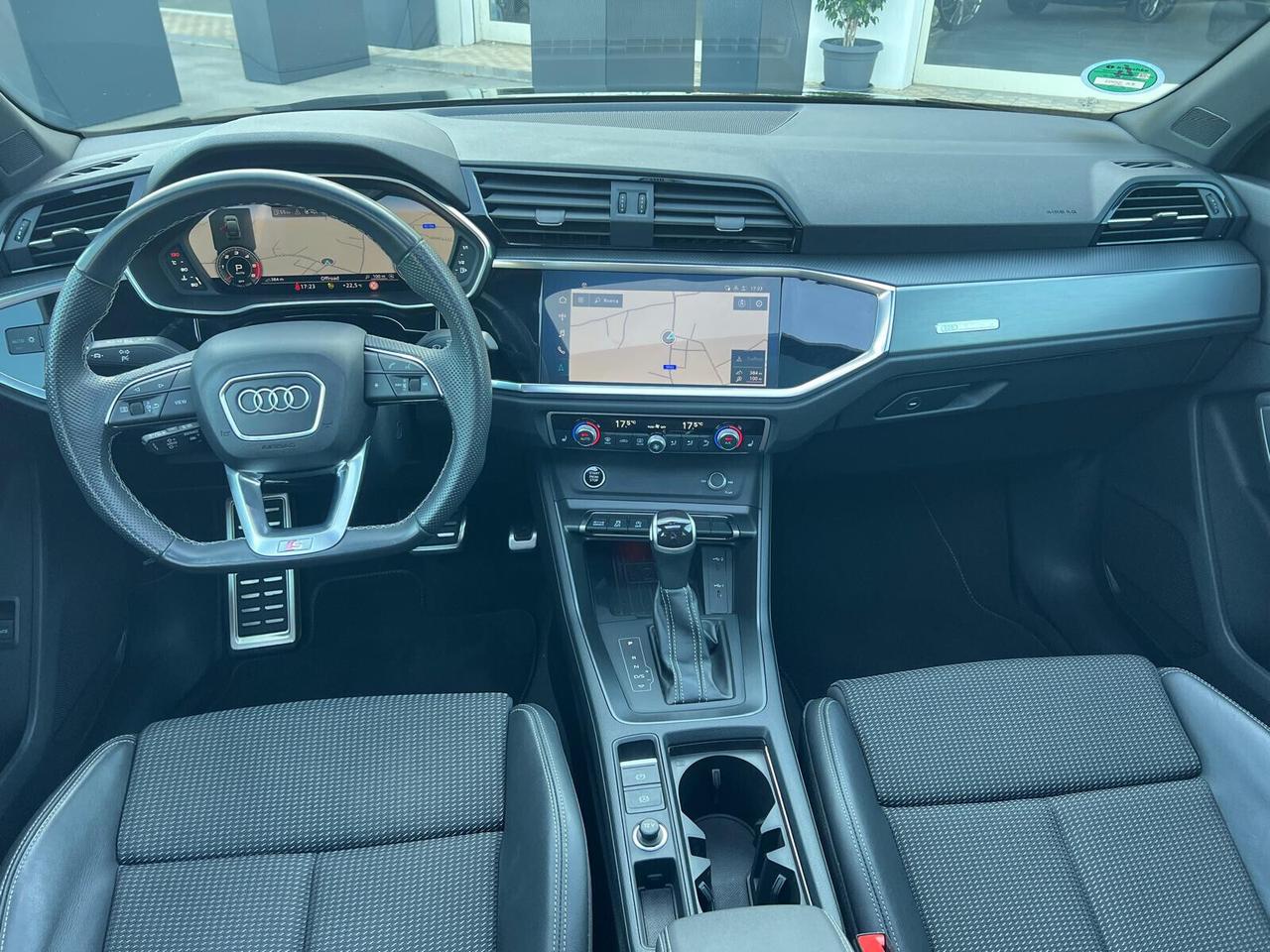 Audi Q3 Sportback S-line *tetto FULL Black
