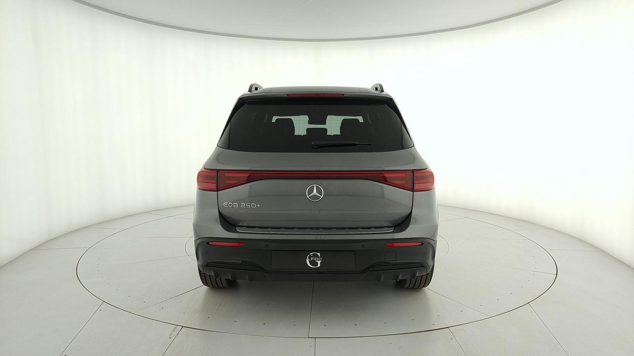 Mercedes-Benz EQB 250+