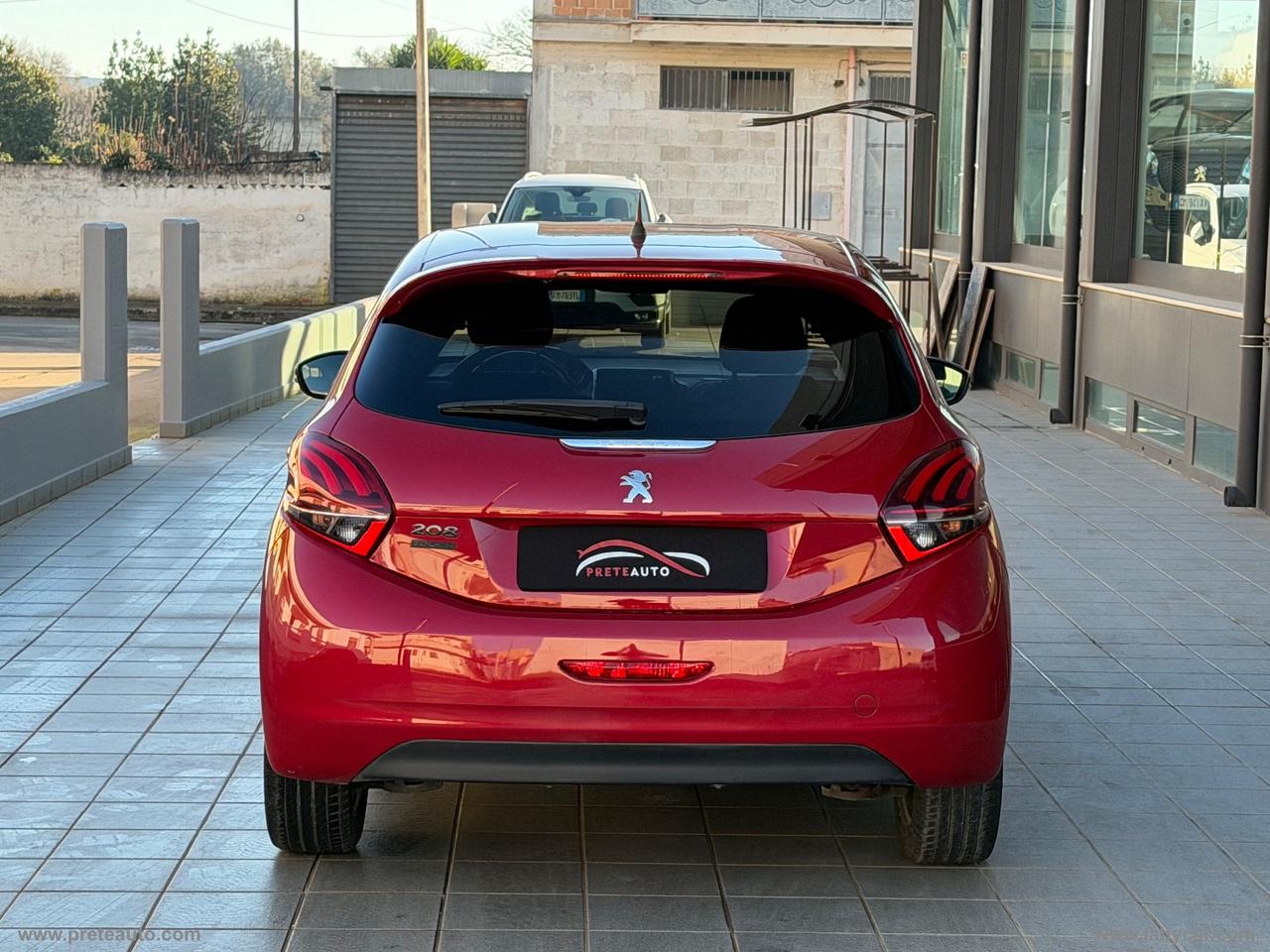 PEUGEOT 208 PureTech 82 5p. Allure