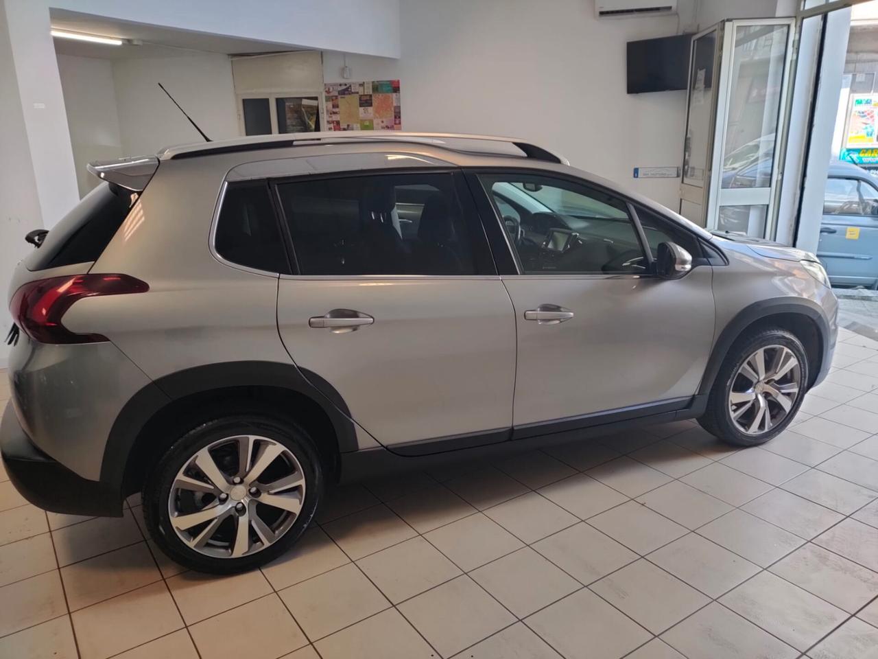 Peugeot 2008 BlueHDi 100 S&S Allure