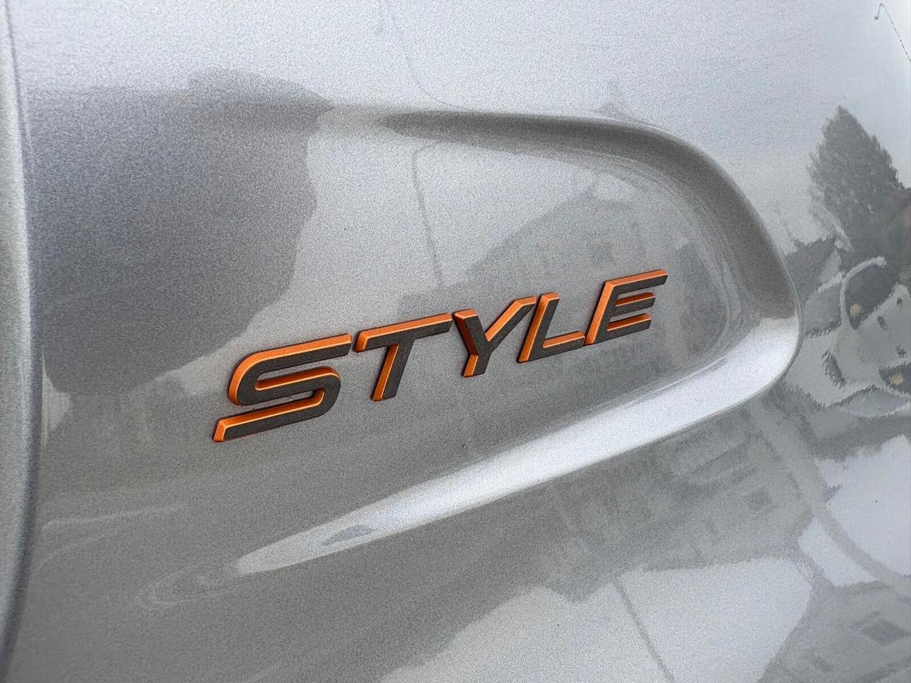 Peugeot 208 STYLE PureTech 100 5 porte SPOTICAR