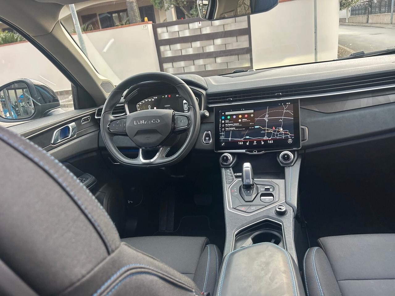 Lynk&co 01 PHEV