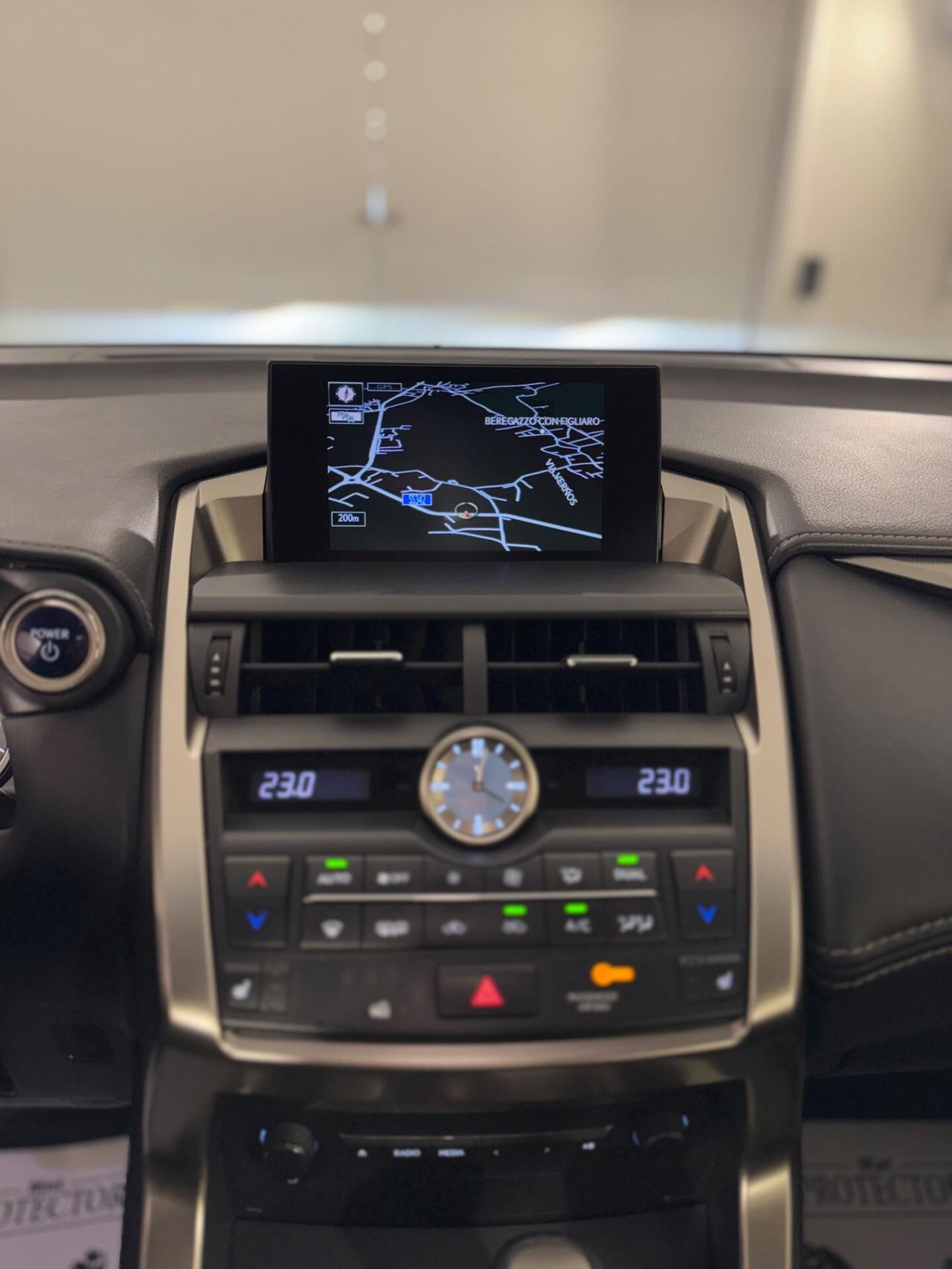 Lexus NX 300h Hybrid 4WD Luxury TAGLIANDI CERTIFICATI LEXUS