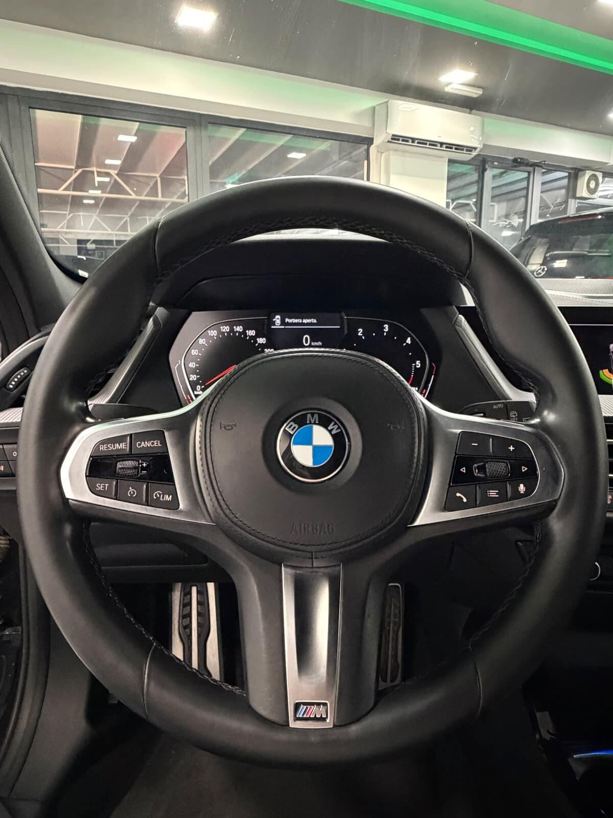 Bmw 116 116d 5p. Msport