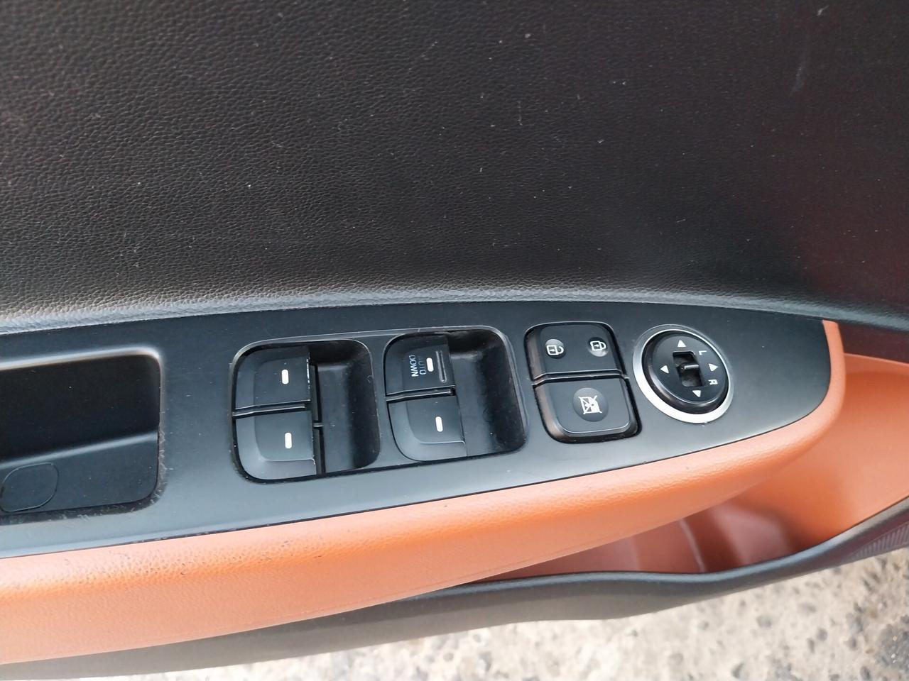 HYUNDAI I10 1.0 BENZINA 52.000 KM 2015