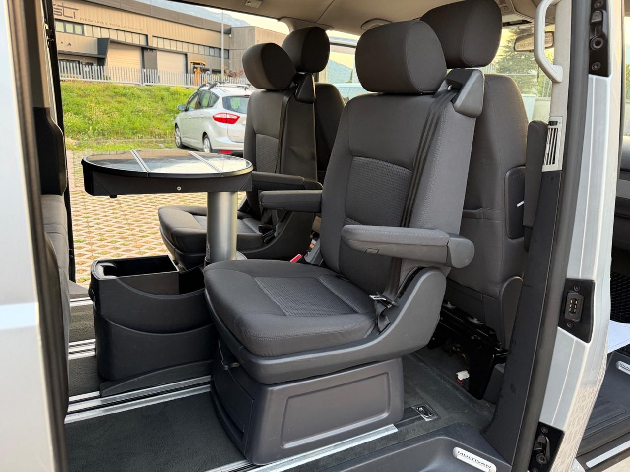 Multivan 2.5 TDI/174CV OffRoad T6 Restyling 2020,7 posti