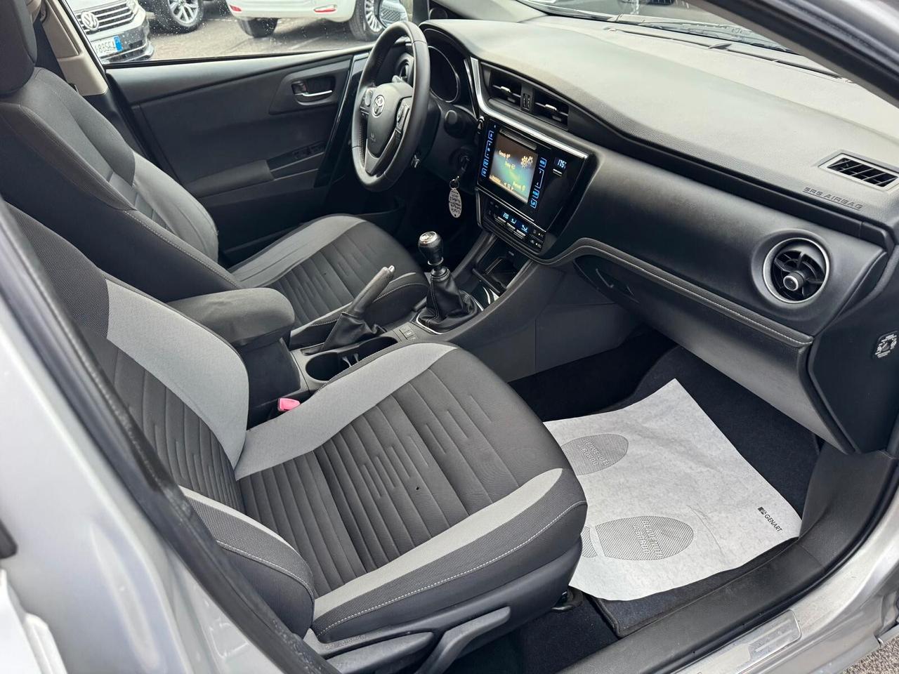 Toyota Auris TOURING SPORTS 1.6 D-4D BUSINESS 2017